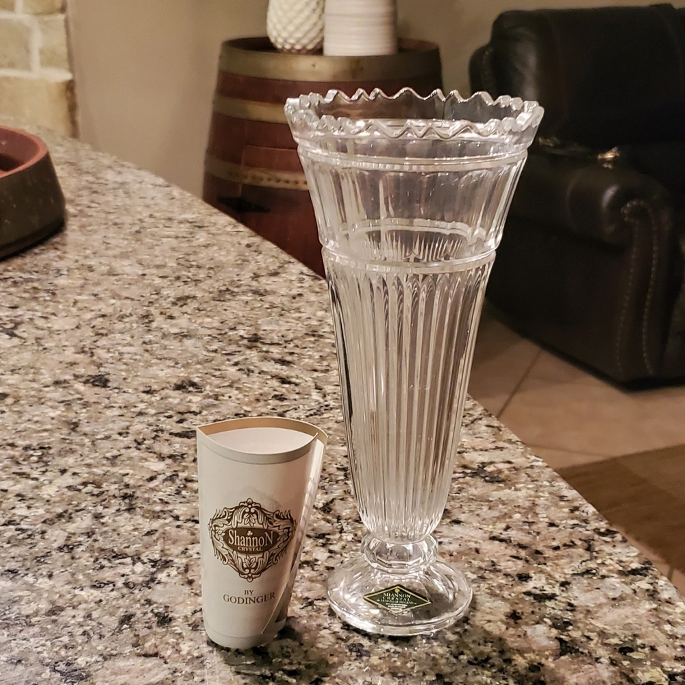 SOLD - Shannon Crystal by Godinger Vase NWOT - Picture 1 of 9